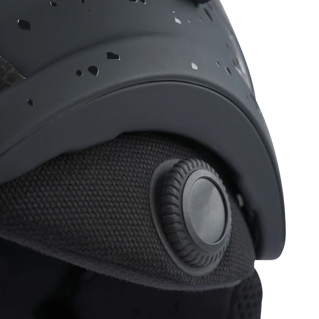 The Blacking Out Brainstorm Helmet - Image 6